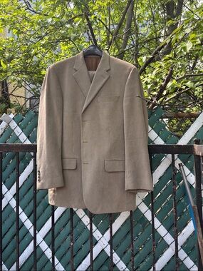 Classic Men's Taupe Single-Breasted Corduroy Suit